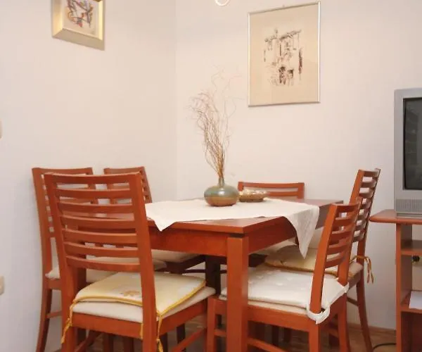 Apartamento With Wifi - 9460